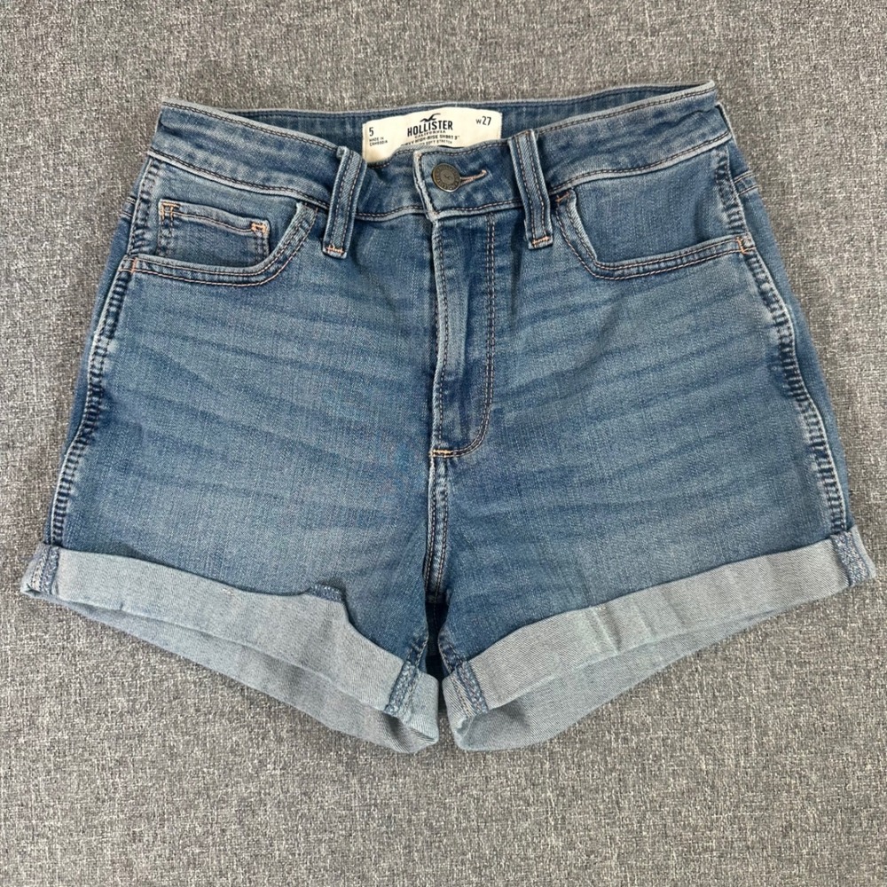 Hollister Curvy High Rise Shorts 5 W27 Blue Denim Cuffed Jean Shorts 3 Inseam ☀️